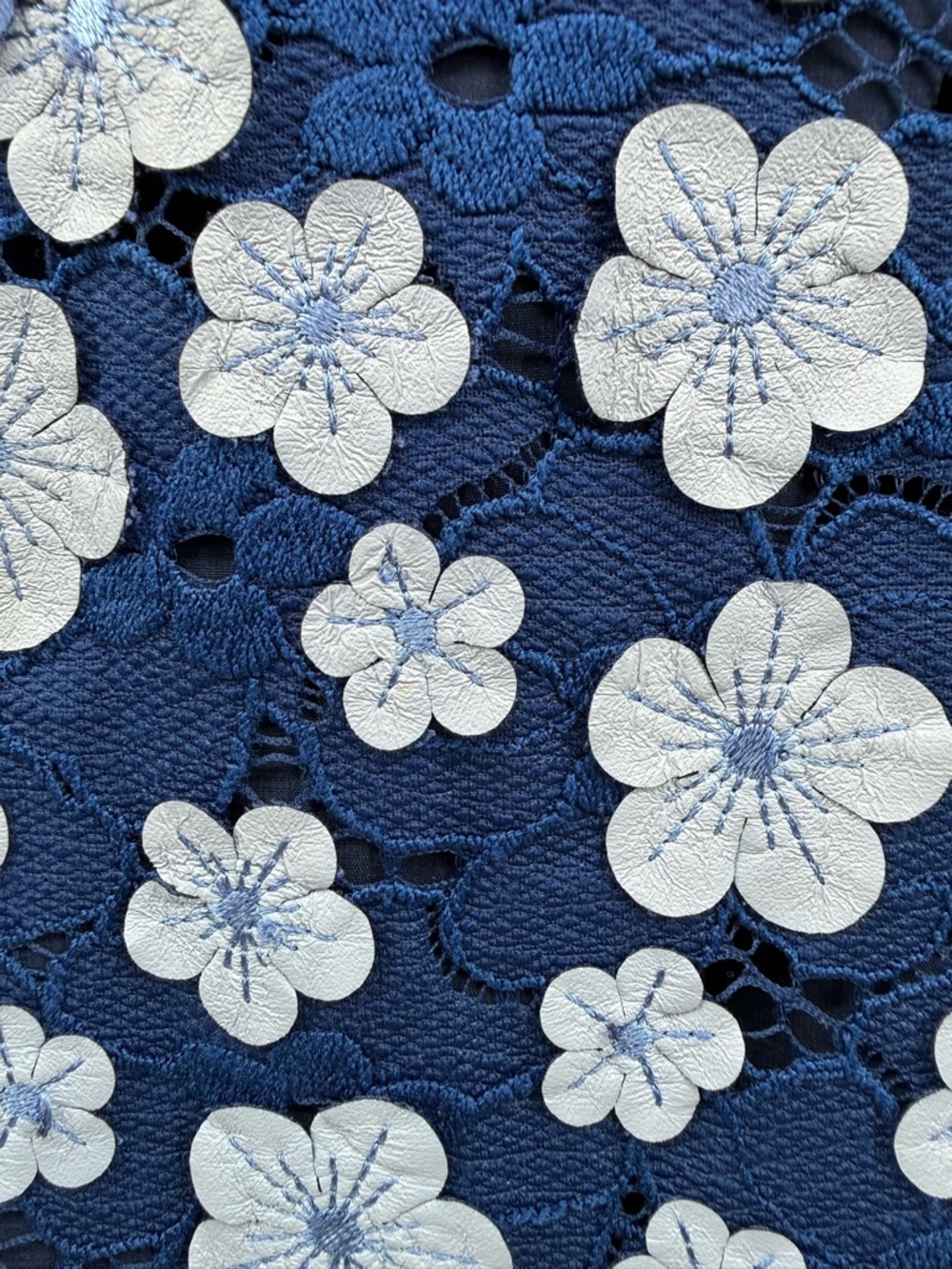 Alice + Olivia Clyde floral embroidered appliqué lace A-line shift dress size 8 - Picture 3 of 14